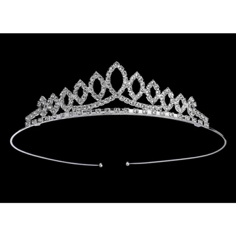 Princess Style Rhinestone Crown In Silver